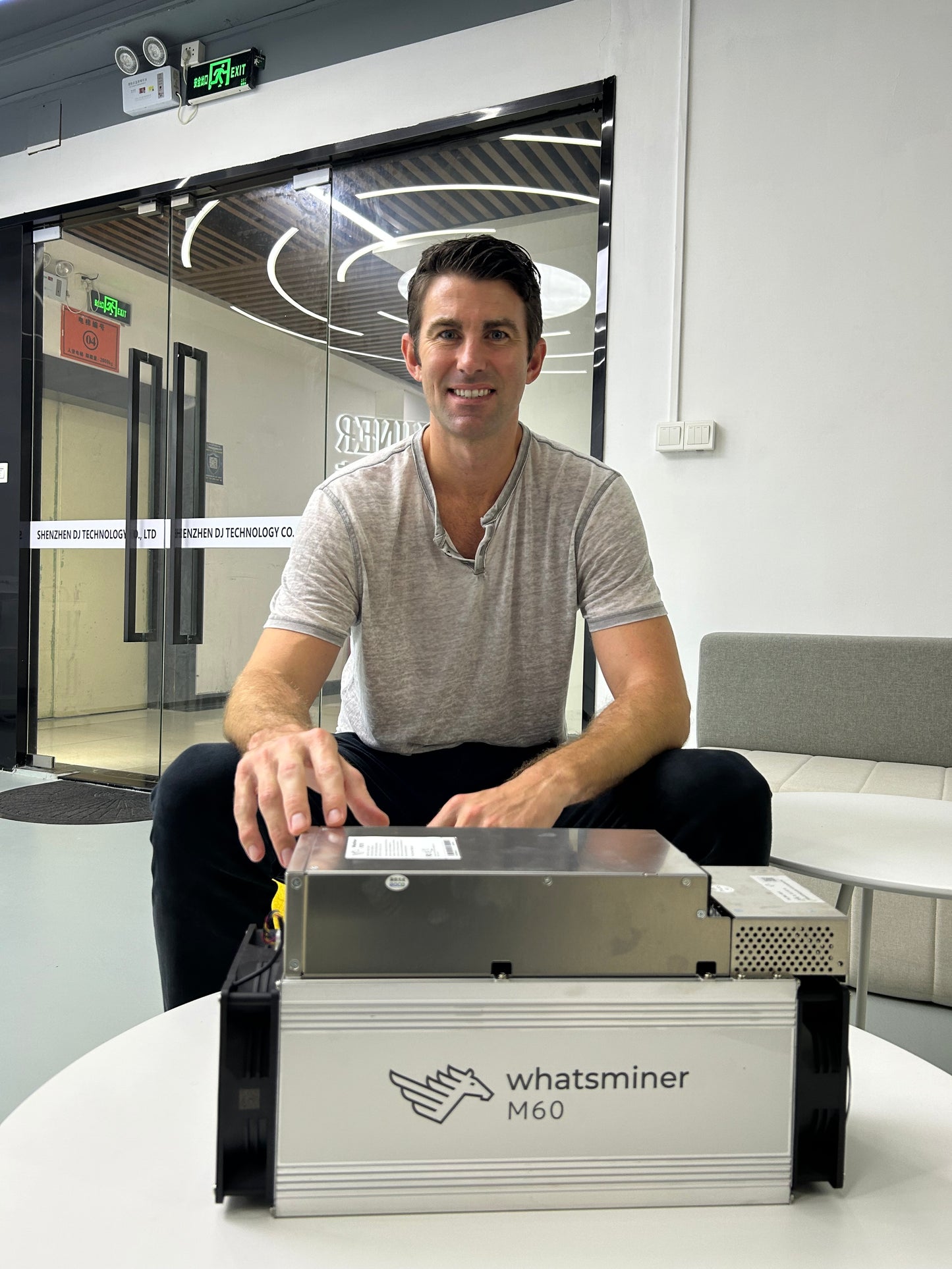 M61 200TH 19.9W Whatsminer Bitcoin Miner