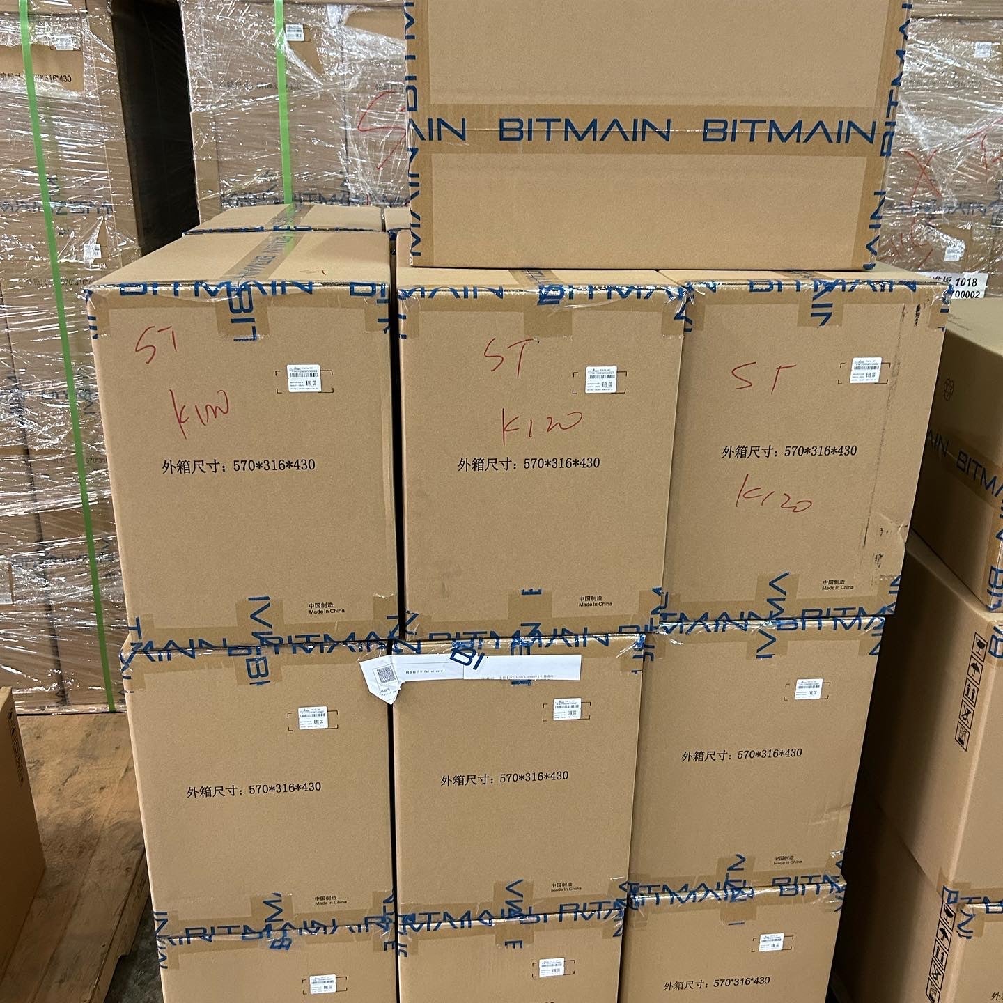 Bitmain Antminer S21 195TH Bitcoin Miner